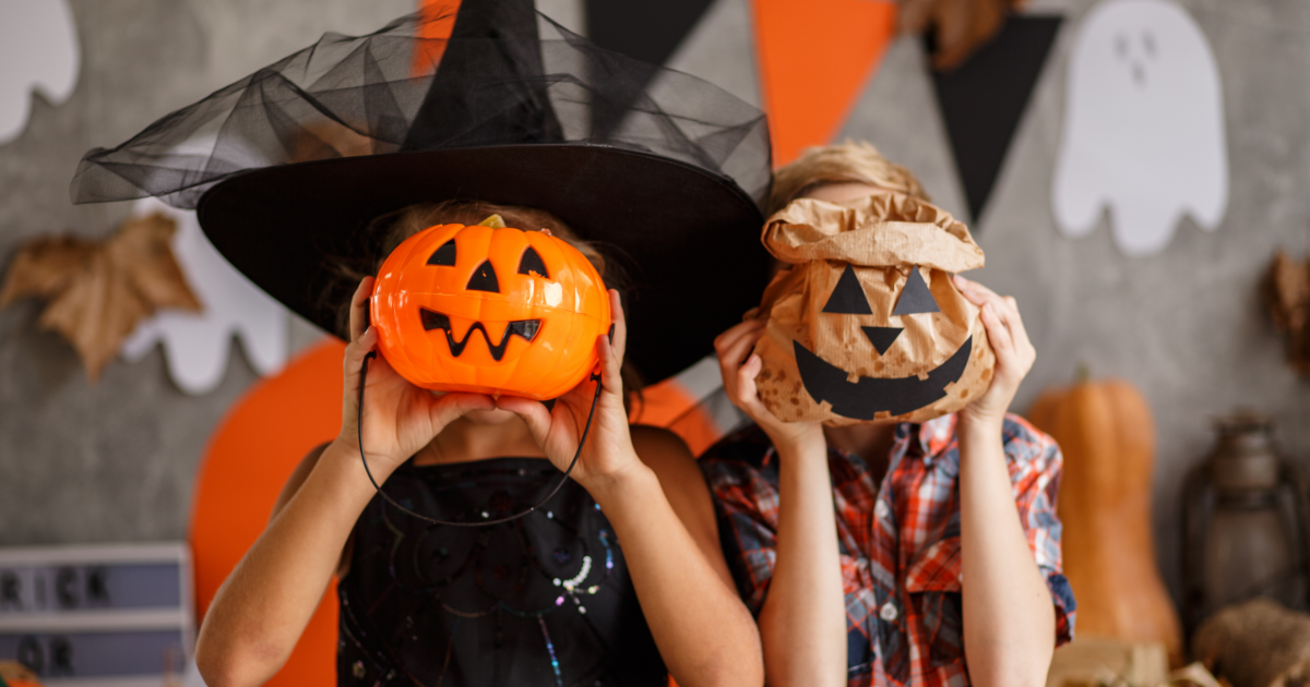 Halloween-kids-pumpkin